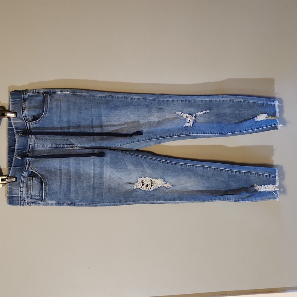YMI Jeans Pull-On Distressed Jeggings